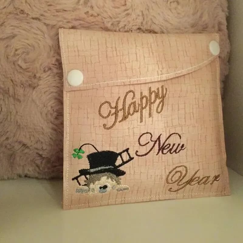 ITH Stickdatei Knopftasche Blanko 3